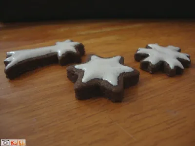 Čokoladni piškotki s kakavovo glazuro