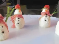 Fotografija recepta: Snežaki iz mozarelle