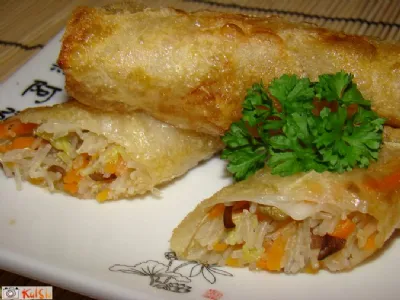 Zelenjavni spomladanski zavitki "ala fasulas"