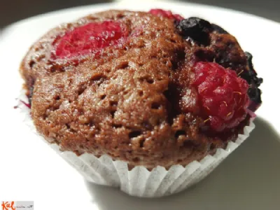 Slastni muffini z malinami in borovnicami