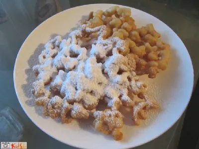 Ocvrta gnezdeca (funnel cake)