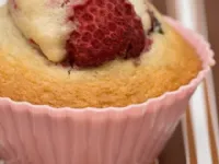 Fotografija recepta: Kremni muffini s sadnim prelivom