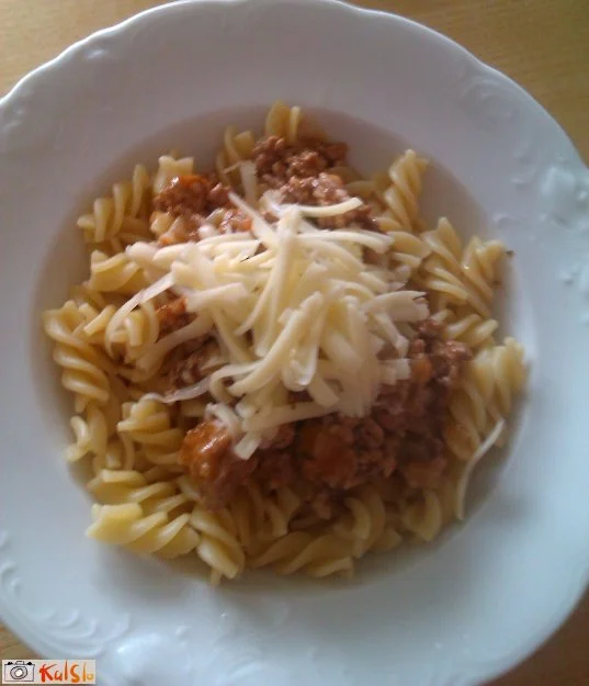 Mesna omaka za špagete/makarone