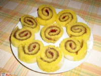 Fotografija recepta: Kokosova rulada z domačo robidovo marmelado