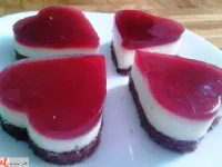 Fotografija recepta: Okusni srčki z vanilijevo kremo