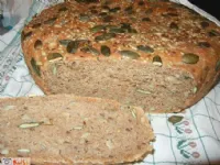 Fotografija recepta: Več zrnati kruh iz graham moke