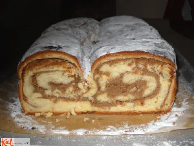 Orehova potica z malo čokolade 