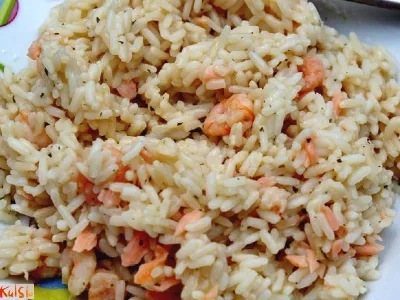 Slastna rižota s kozicami in dimljenim lososom