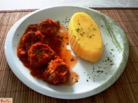 Fotografija recepta: Puranje kroglice s kvinojo v paradižnikovi omaki