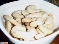 Fotografija recepta: Rokovi rogljički z lešniki