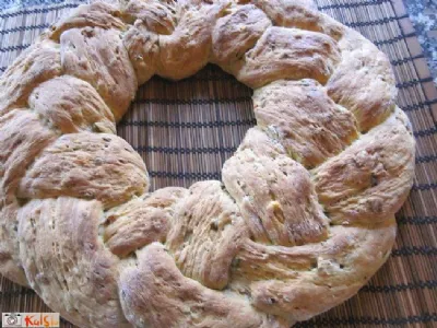 Pletenica iz graha, krompirja in salame