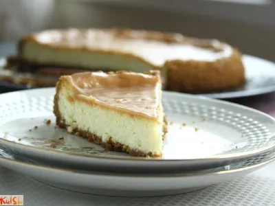 Skutina torta s karamelo