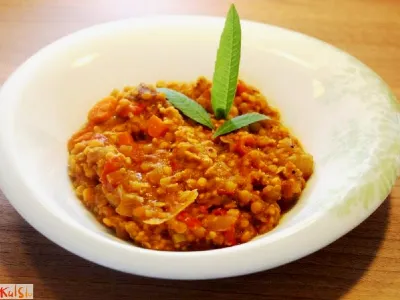 Curry iz rdeče leče s kokosom