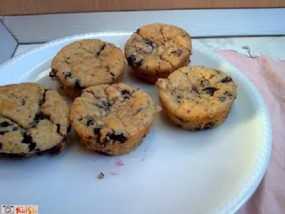 Muffini z ovsenimi kosmiči in sadjem