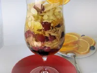 Fotografija recepta: Sadna solata z medom in mandlji