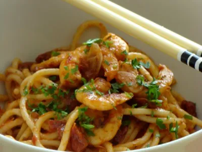 Špageti s paradižniki in kozicami »ala fasulas«