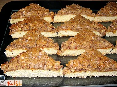 Trikotniki z lešniki