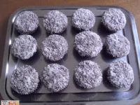 Fotografija recepta: Čokoladni muffini s kokosovim srcem