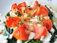 Fotografija recepta: Pečen paradižnik s sirom in blitvo