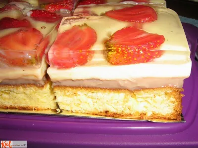 Jagodno poletna tortica