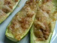 Fotografija recepta: Polnjene bučke s tuno