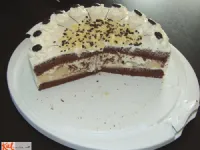 Fotografija recepta: Enostavna čokoladno-hruškova torta