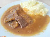 Fotografija recepta: Goveji zrezki v korenčkovi omaki