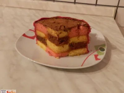 Tribarvna punč torta