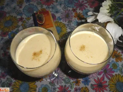 Mango lassi