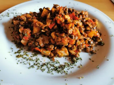 Lečina enolončnica s tofujem