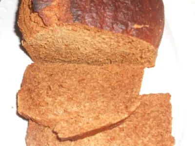 Medeni kolač z dišavami