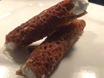 Čipkasti grižljajčki oz. brandy snaps po moje