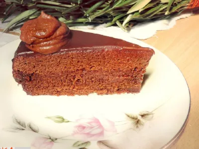 Odlična Sacher tortica