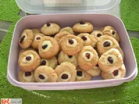 Fotografija recepta: Makovčki z belo čokolado in brusnicami