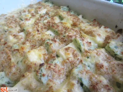 Špinačno-zdrobove kocke z orehovo omako