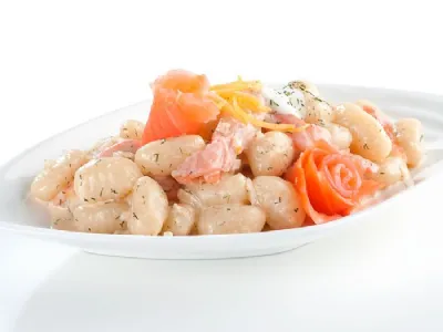 Njoki z dimljenim lososom