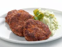 Fotografija recepta: Polpete s kumarično solato