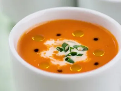 Bučna kremna juha z balzamičnim kisom s tartufi