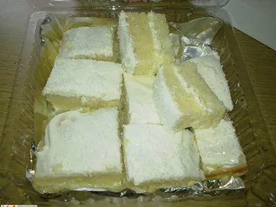 Kislo smetanovo pecivo s kokosom