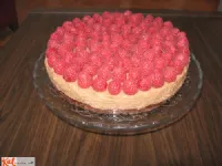 Fotografija recepta: Čokoladna torta z malinami