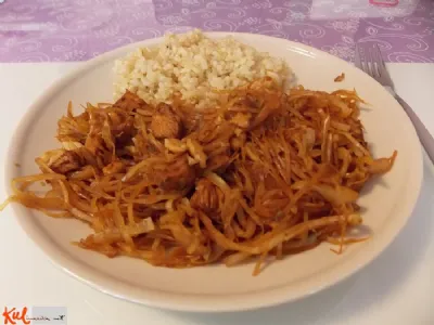 Piščanec z arašidi na kitajski način