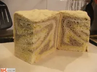 Fotografija recepta: Pisan kruh iz kruhomata 