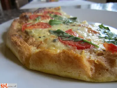 Penasta fritata treh sirov