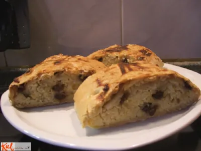 Rezančni zavitek z rozinami