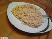 Fotografija recepta: Špageti s tunino in kislo smetano