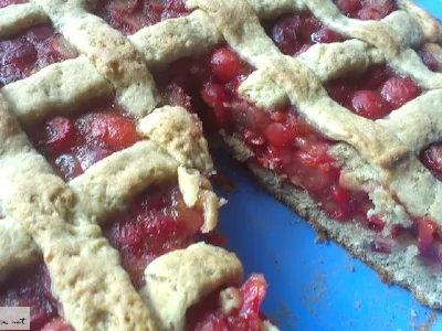 Višnjeva polnozrnata pita