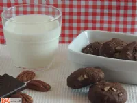 Fotografija recepta: Čokoladni piškoti s pekani