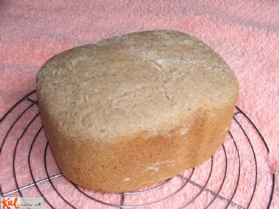 100% polnovredni pirin kruh