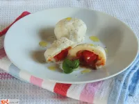 Fotografija recepta: Cmoki z ricotto in češnjevim paradižnikom