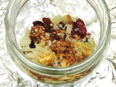 Veganska prosena kaša z jabolki